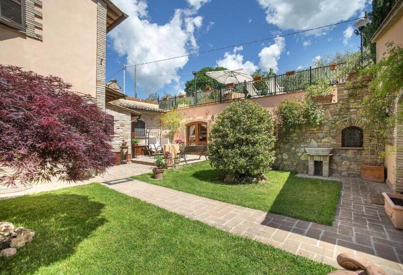 آپارتمان 1 خوابه با چشم‌انداز باغ, L Agrifoglio Di Assisi Residenza Di Campagna