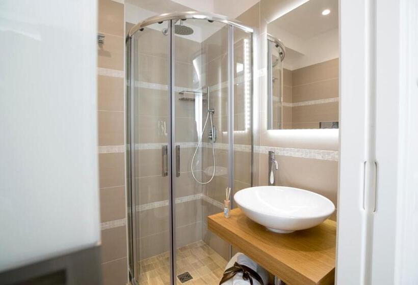 اتاق اکونومی, Il Mare Dentro Rooms