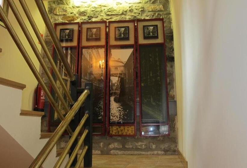 스위트, Abadia Del Pirineo