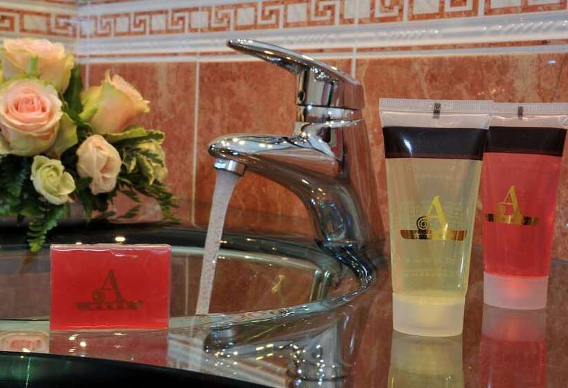 اتاق اجرایی, Agora Palace