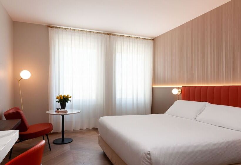 اتاق لوکس, Agora Palace