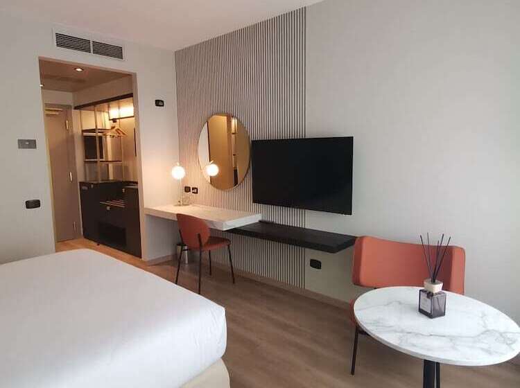 اتاق لوکس, Agora Palace