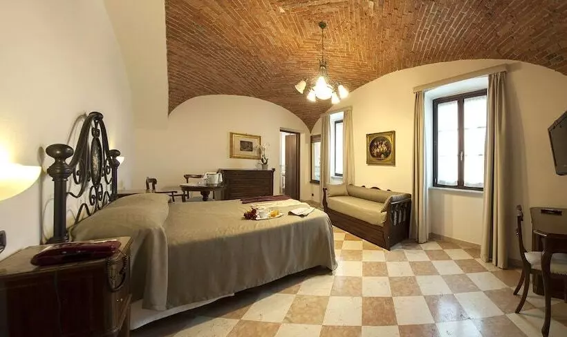 ジュニアスイート, Albergo La Corte Albertina