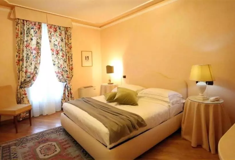 Superior-huone, Albergo Castiglione Langhe