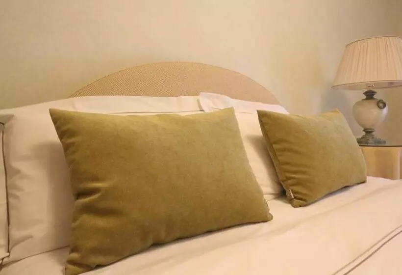 Superior-huone, Albergo Castiglione Langhe