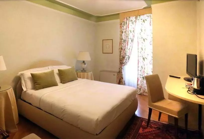 Superior-huone, Albergo Castiglione Langhe