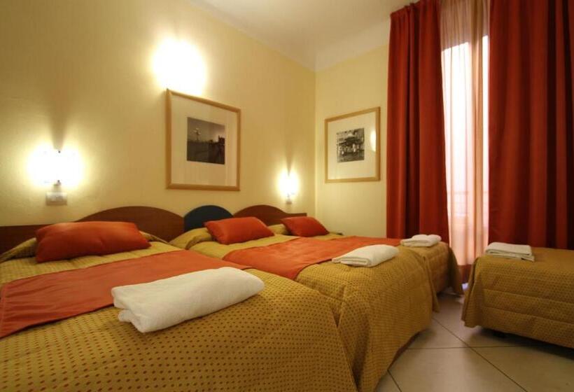 اتاق استاندارد چهار تخته, Demo