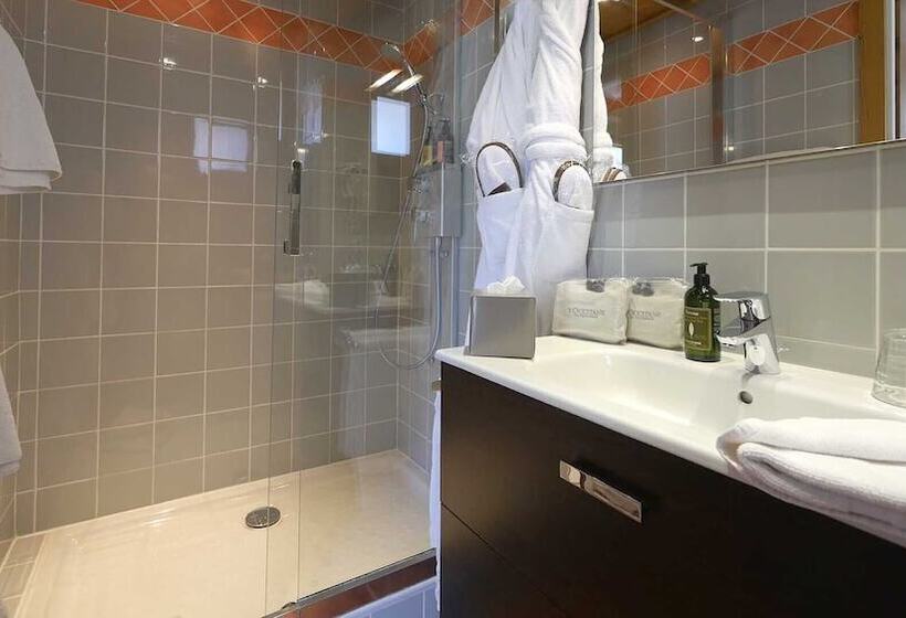 اتاق خانوادگی, Everest