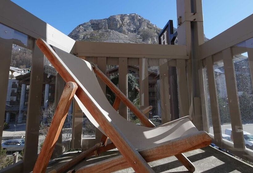 اتاق استاندارد سه نفره, Everest