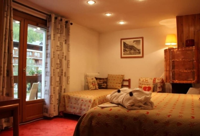 اتاق استاندارد سه نفره, Everest