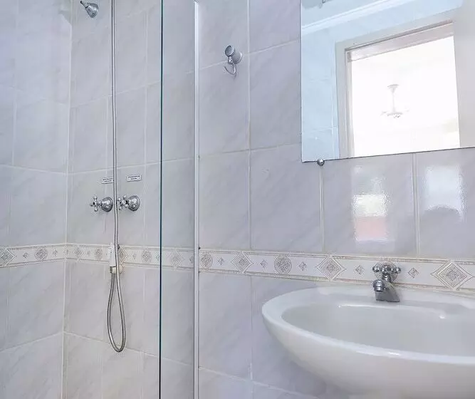 Deluxe Kolmen Hengen Huone, Ilhasol