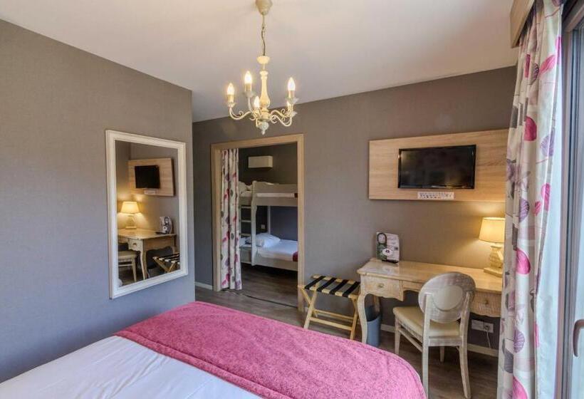 패밀리 룸, L Aragon