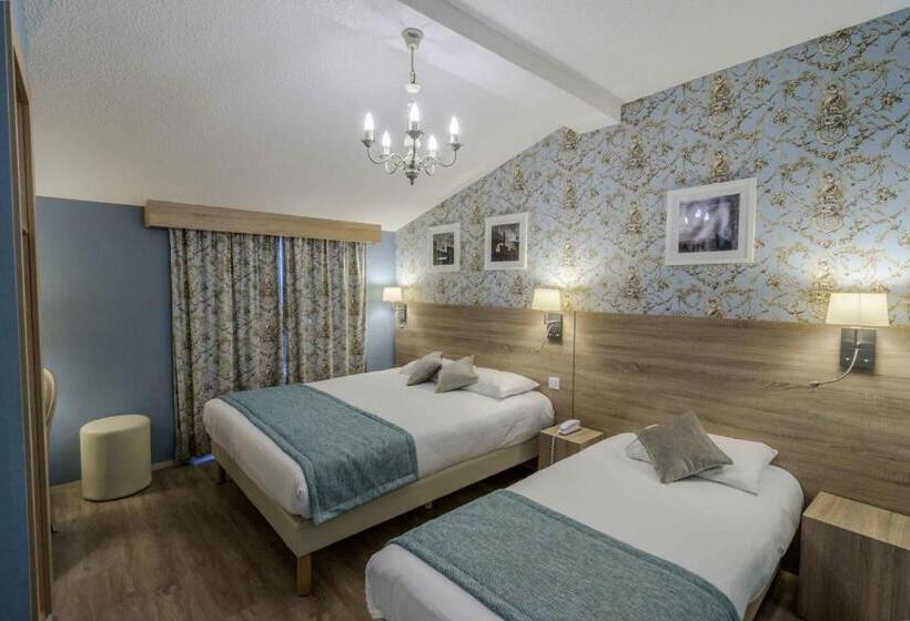 컴포트 트리플 룸, L Aragon