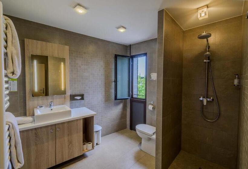 Family Suite, L Aragon