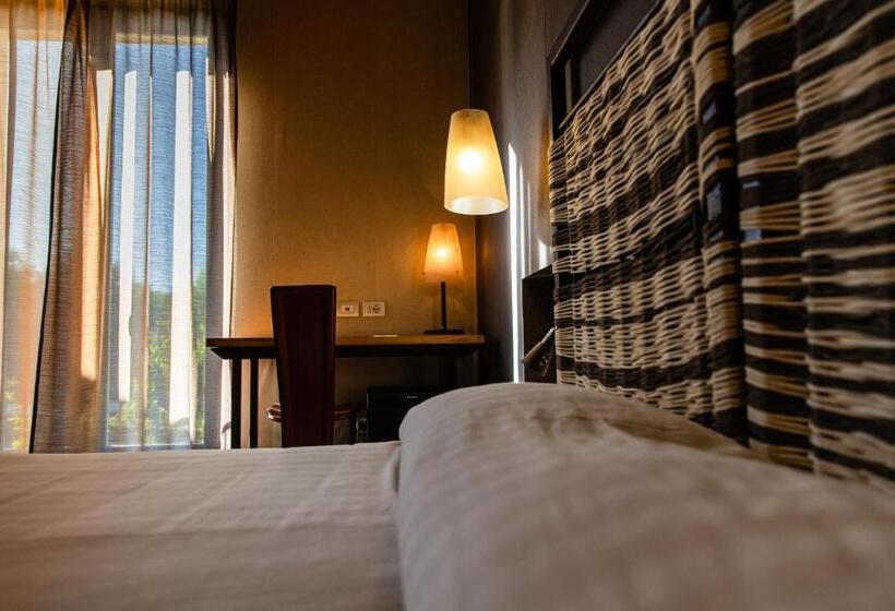 غرفة كلاسيكية, Langhe