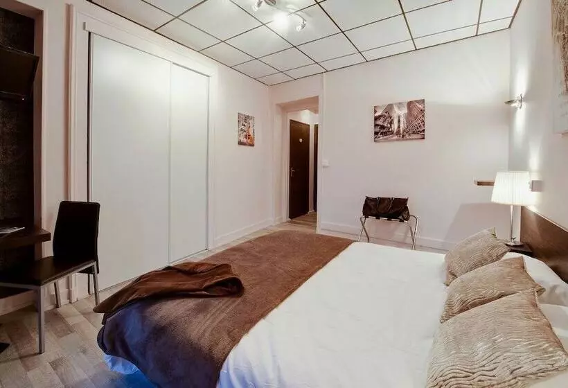Standard Quadruple Room, Restaurant Villa Riva