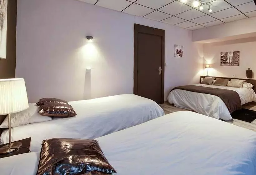 Standard Quadruple Room, Restaurant Villa Riva