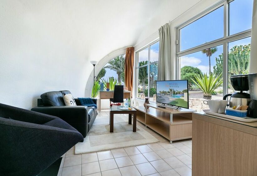 시니어 스위트, Livvo Risco Del Gato Suites