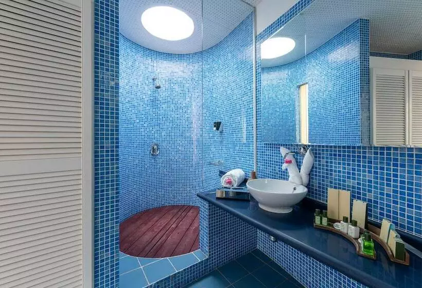 سوئیت سینیور, Livvo Risco Del Gato Suites