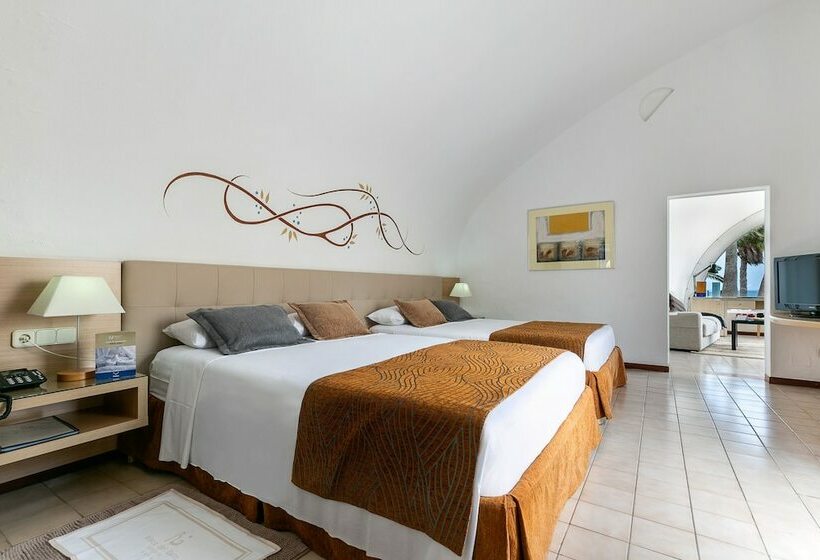 디럭스 주니어 스위트, Livvo Risco Del Gato Suites