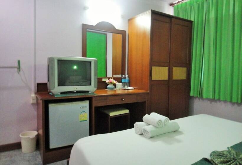 디럭스 룸, Thepparat Lodge Krabi
