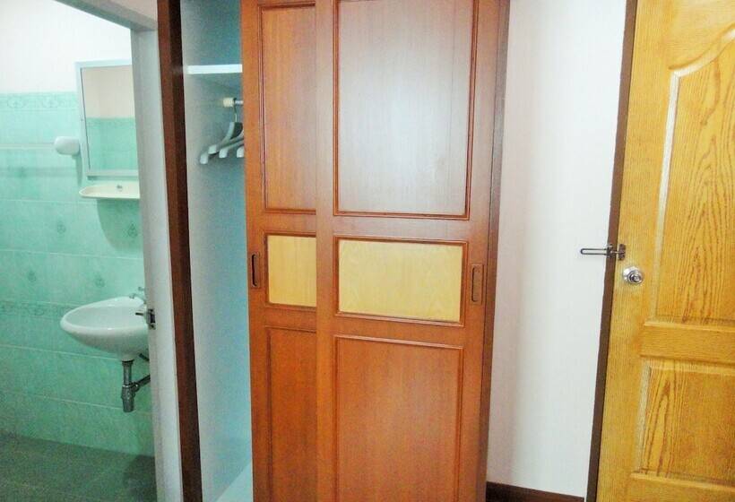 غرفة عائلية, Thepparat Lodge Krabi