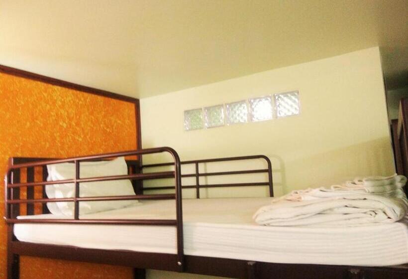 غرفة قياسية ثلاثية سرير بطابقين, Thepparat Lodge Krabi