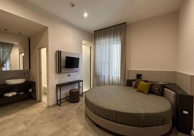 豪华三人间, Tonic