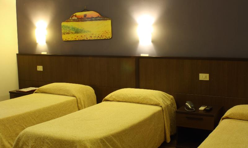 四人标准间, Tonic