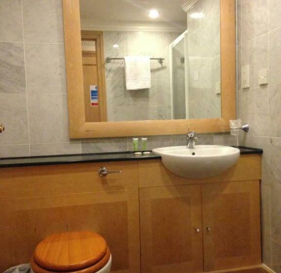 스탠다드 싱글 룸, Troy