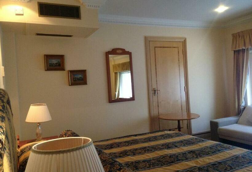 이그제큐티브 룸, Troy