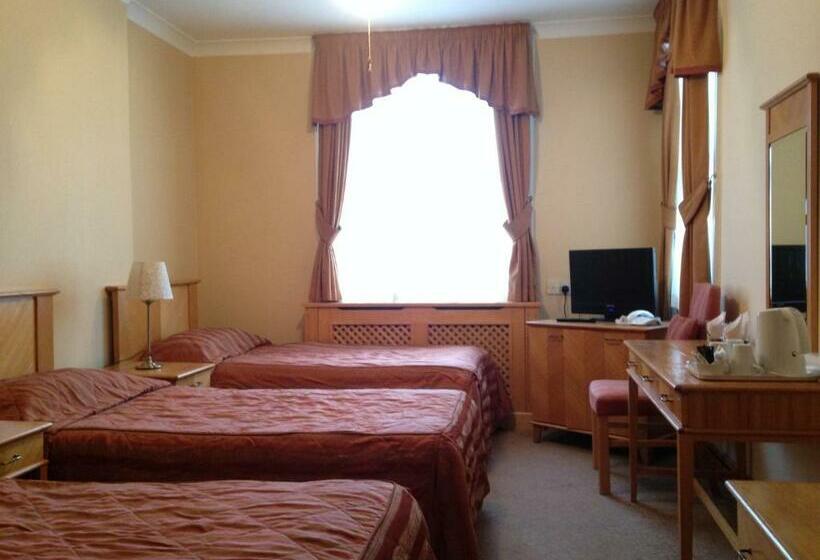 스탠다드 트리플 룸, Troy