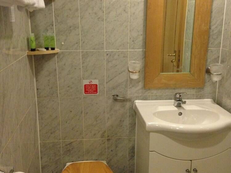 스탠다드 룸, Troy