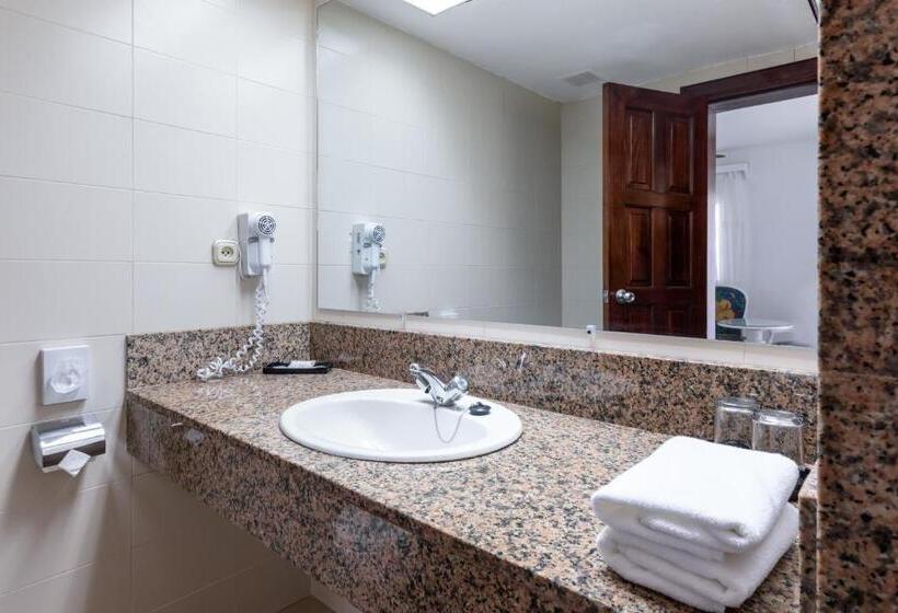 غرفة سوبيريور, Playabachata