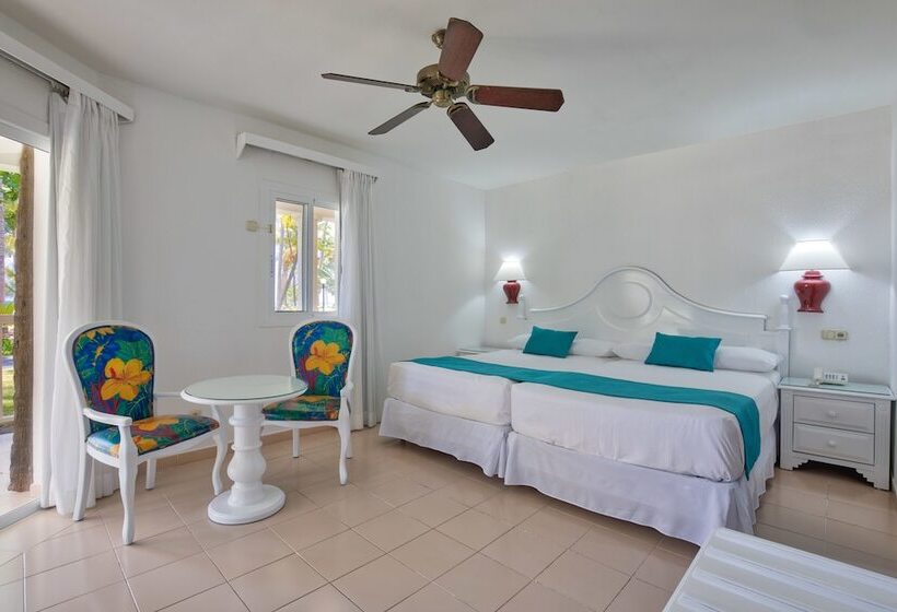 غرفة سوبيريور مطلّة علي البحر, Playabachata