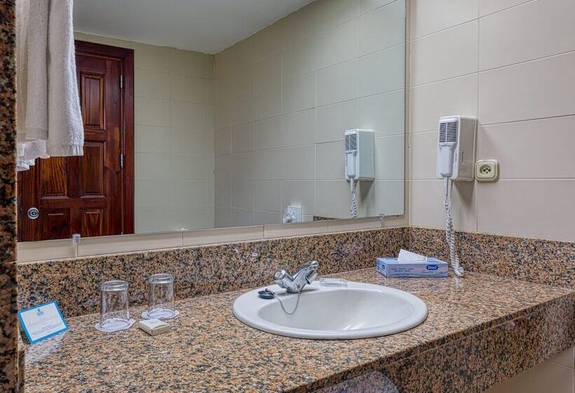 غرفة سوبيريور, Playabachata