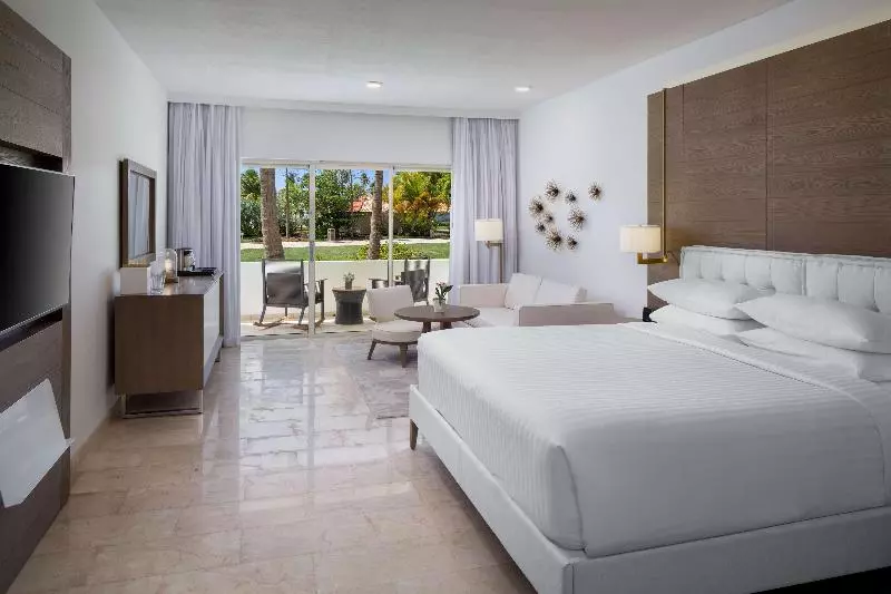 اتاق پریمیوم با چشم‌انداز باغ, Hyatt Regency Grand Reserve Puerto Rico