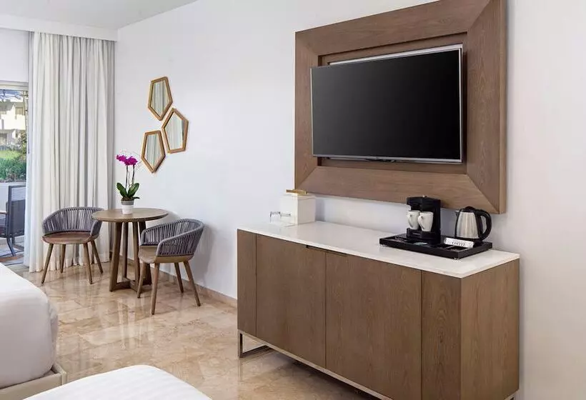 اتاق لوکس با چشم‌انداز باغ, Hyatt Regency Grand Reserve Puerto Rico