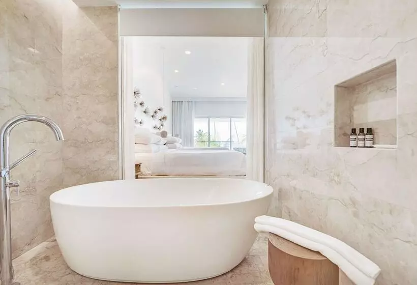 اتاق پریمیوم با چشم‌انداز باغ, Hyatt Regency Grand Reserve Puerto Rico
