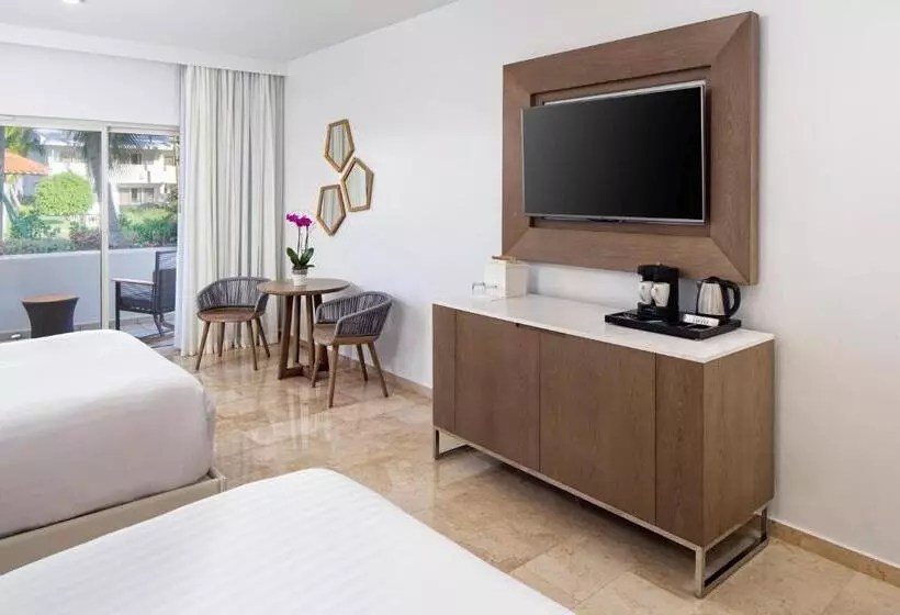 اتاق پریمیوم با چشم‌انداز باغ, Hyatt Regency Grand Reserve Puerto Rico