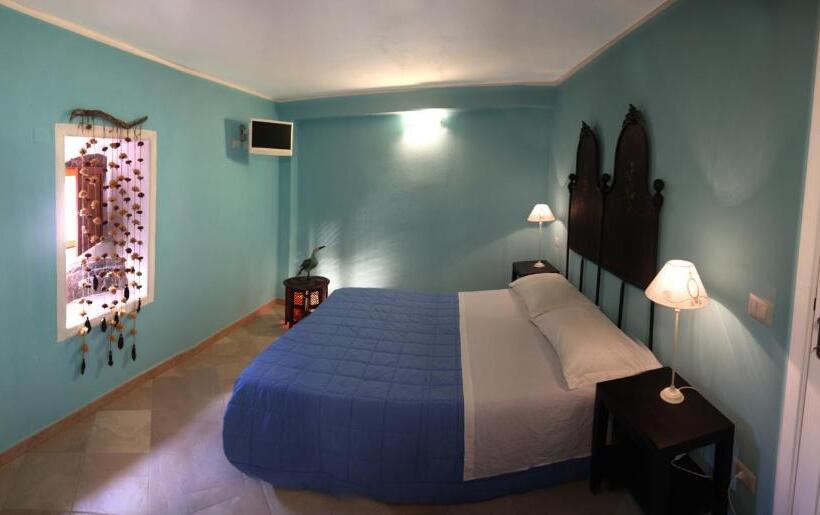 جناح جونيور, B&b Blu Bosa