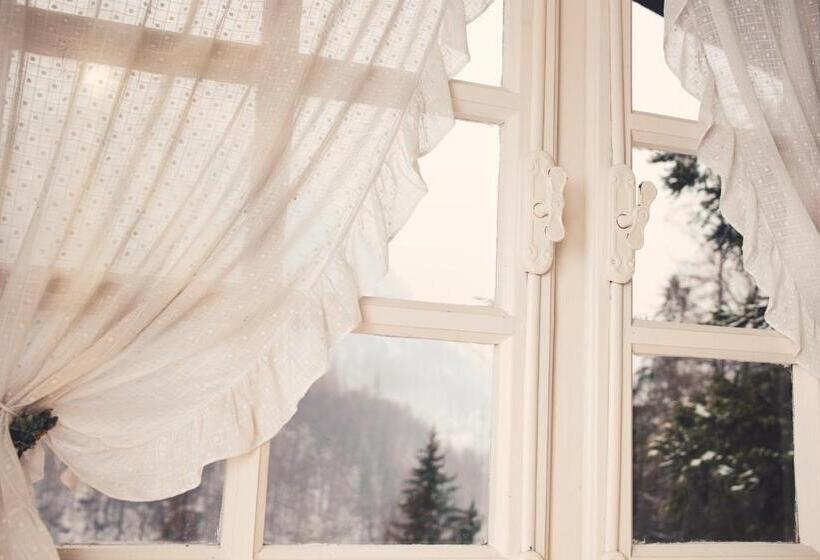 חדר סטנדרט לארבעה, La Crestolina