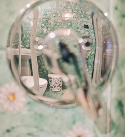 غرفة قياسية رباعية, La Crestolina