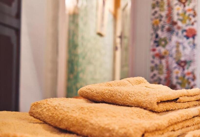 חדר סטנדרט לארבעה, La Crestolina