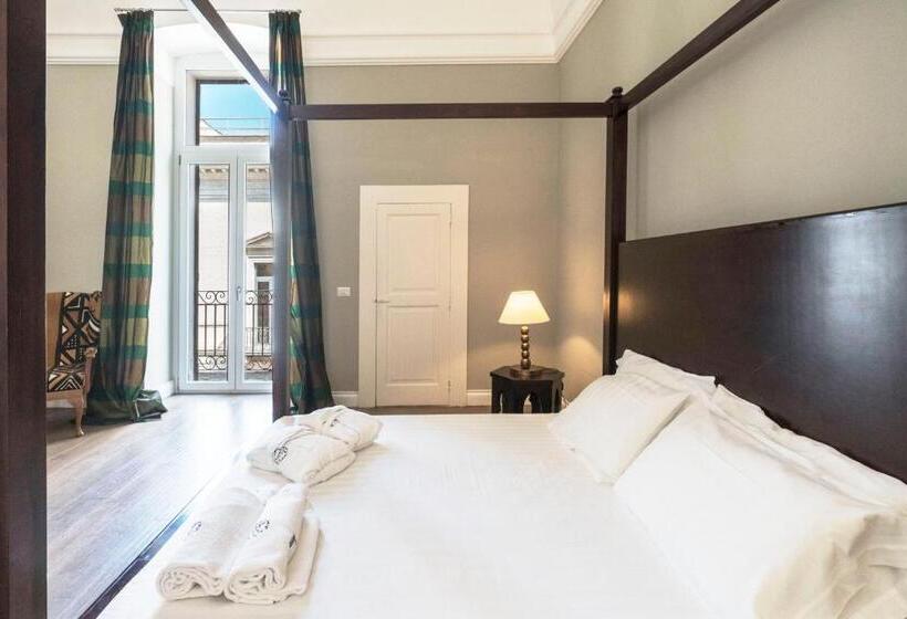 اتاق استاندارد با بالکن, Vittorio S Luxury