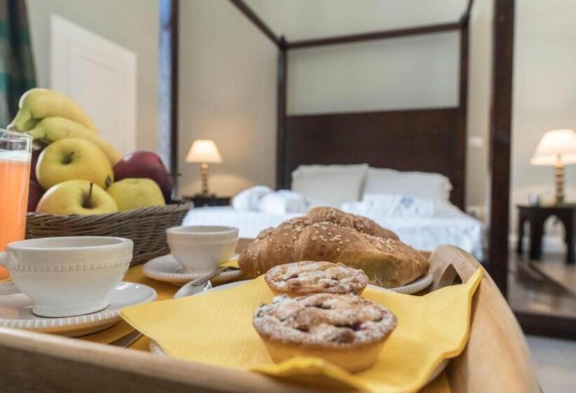 اتاق استاندارد با بالکن, Vittorio S Luxury