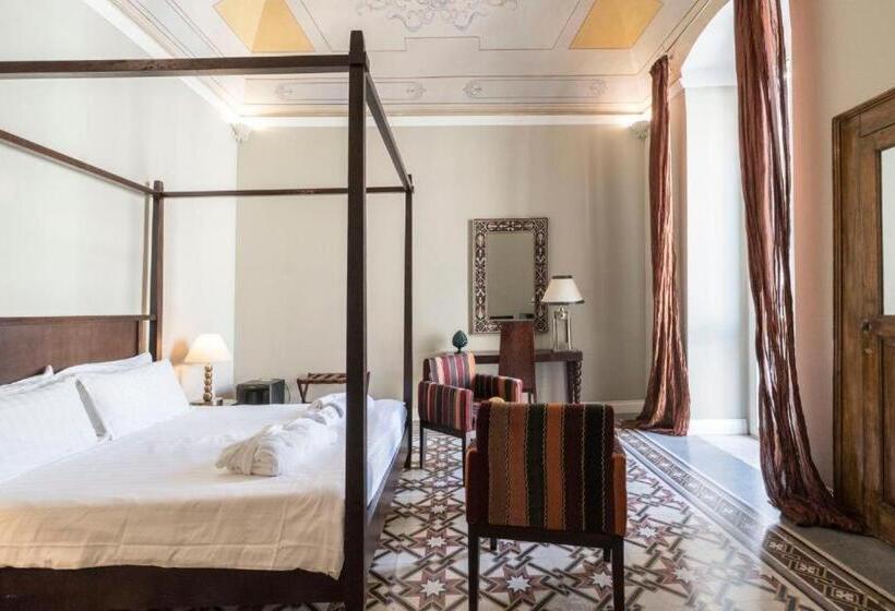 اتاق استاندارد با بالکن, Vittorio S Luxury