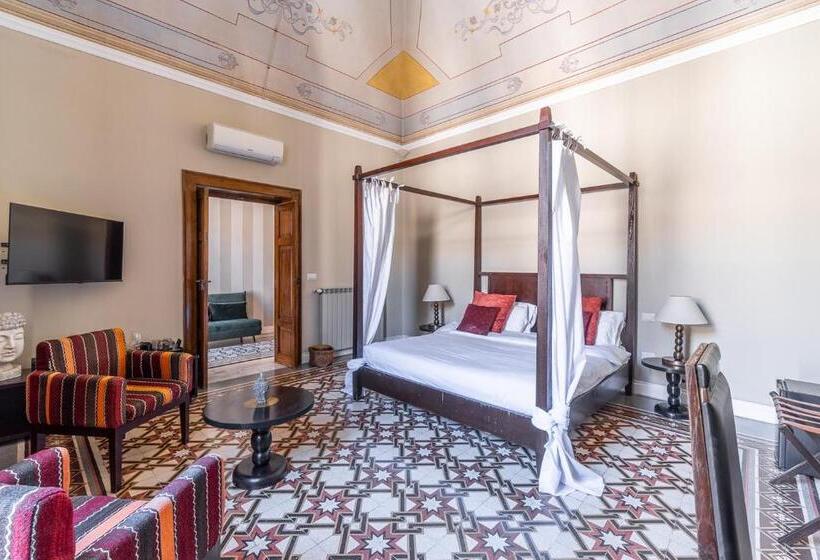 اتاق لوکس با بالکن, Vittorio S Luxury