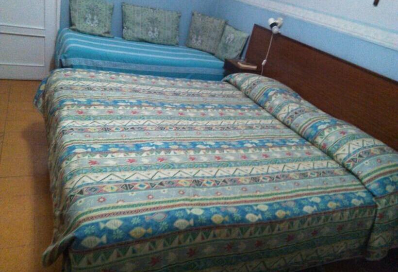 スタンダードトリプルルーム, Pensione Santa Chiara Di Biancheri Katia