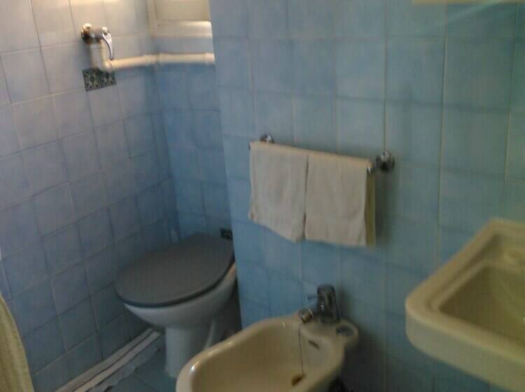 スタンダードトリプルルーム, Pensione Santa Chiara Di Biancheri Katia